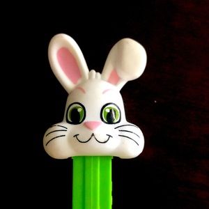 PEZ 2013 Easter Bunny Rabbit Green Candy Dispenser Loose with Feet